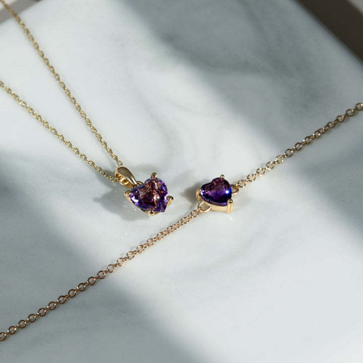Klassischer Herz-Amethyst-Anhänger in 9 Karat Gelbgold