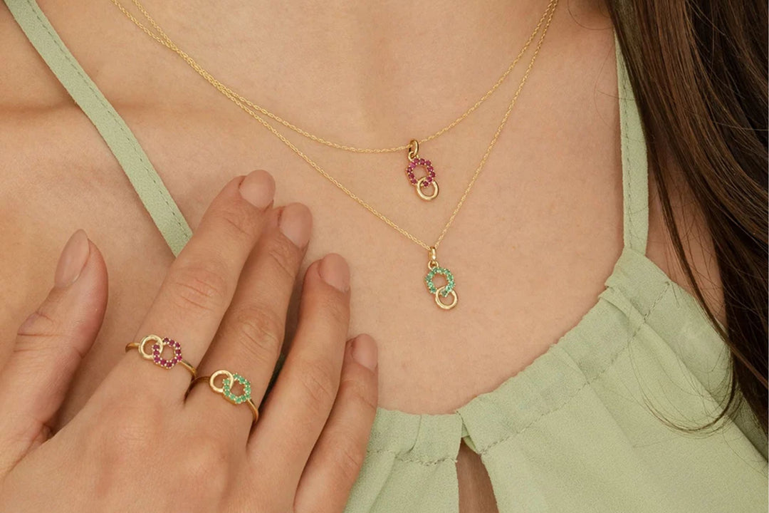 How do you choose a gemstone ring for everyday wear?