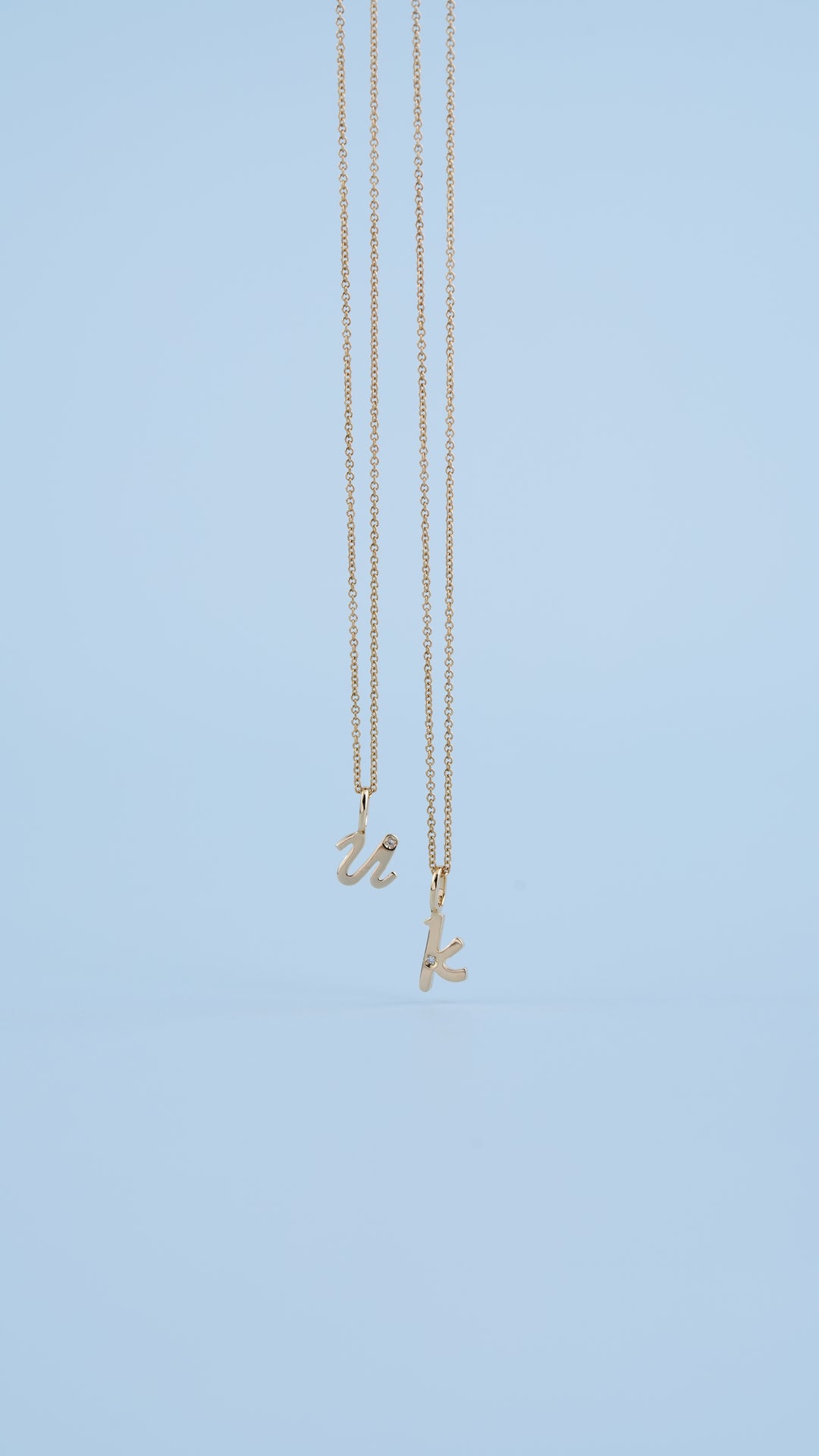 Alphabet-Buchstabe U-Diamantanhänger aus 9-karätigem Gelbgold