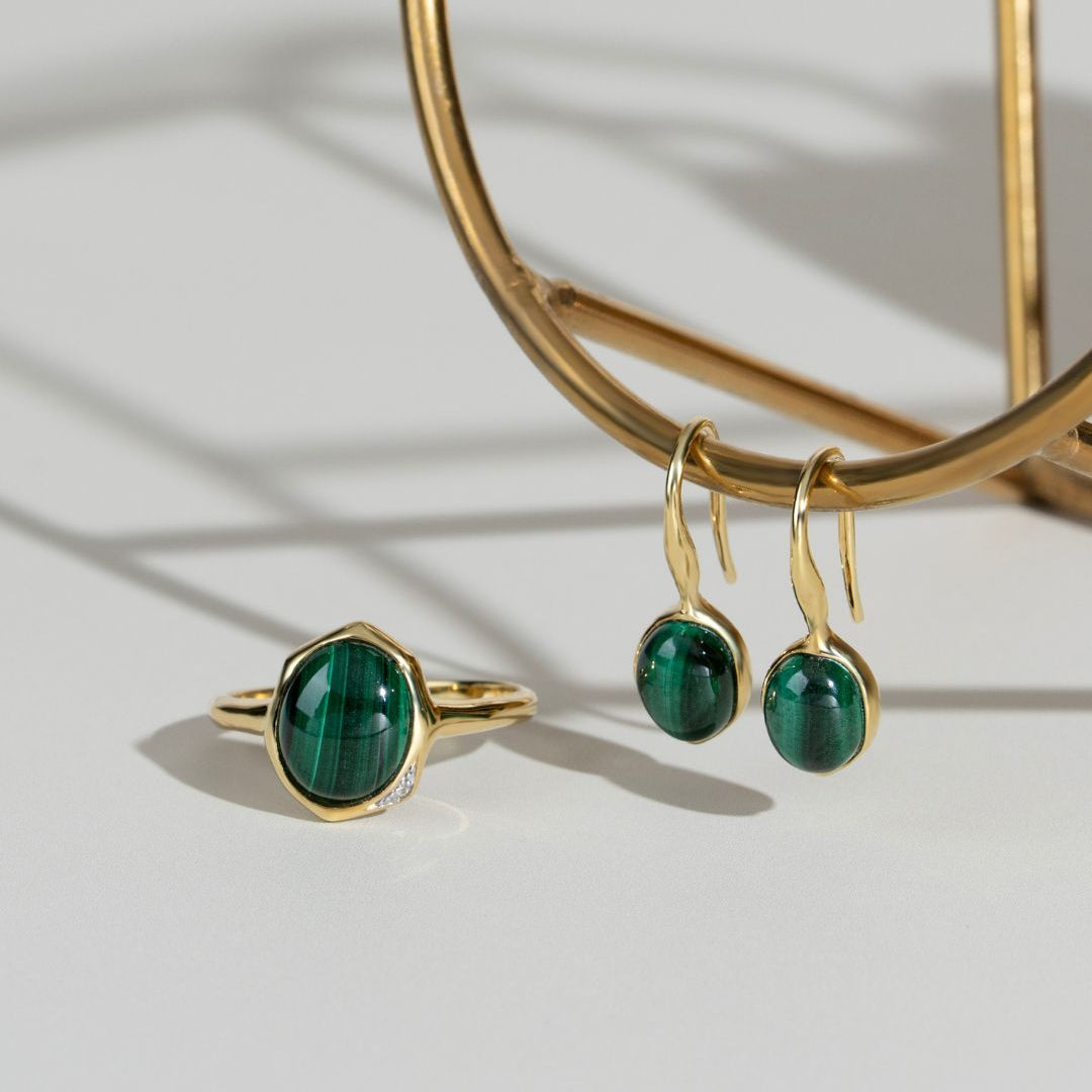 Unregelmäßiger B-Edelstein-Malachit- und Diamantring aus vergoldetem Sterlingsilber