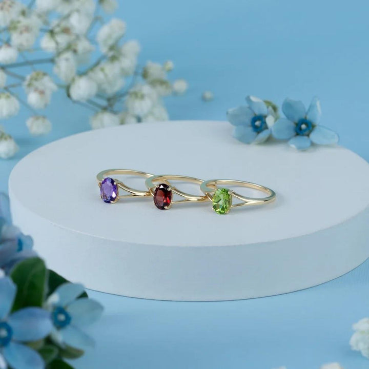 Classic Oval Amethyst Ring in 9ct Yellow Gold