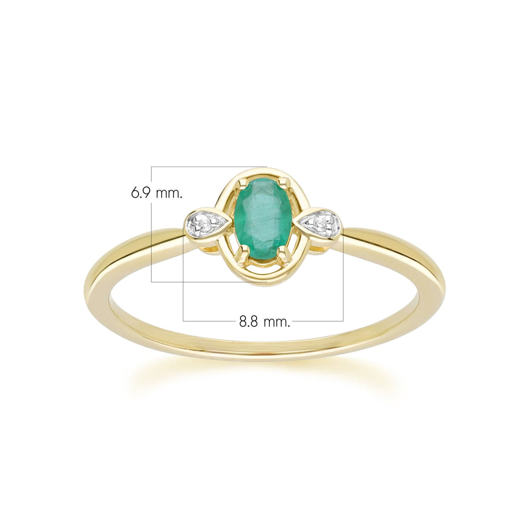 Klassischer ovaler Smaragd- und Diamantring aus 9 Karat Gelbgold