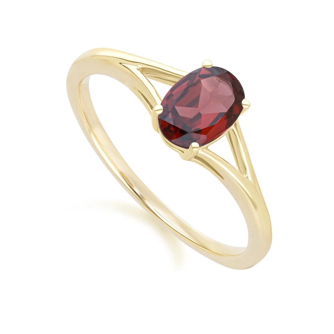 Classic Oval Garnet Ring in 9ct Yellow Gold