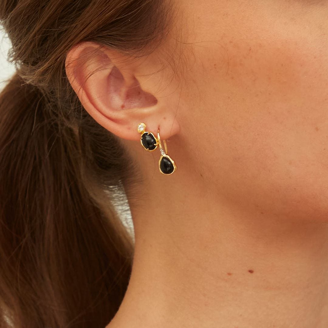 Unregelmäßige ovale Ohrhänger aus schwarzem Onyx und Topas aus 18 Karat vergoldetem Sterlingsilber