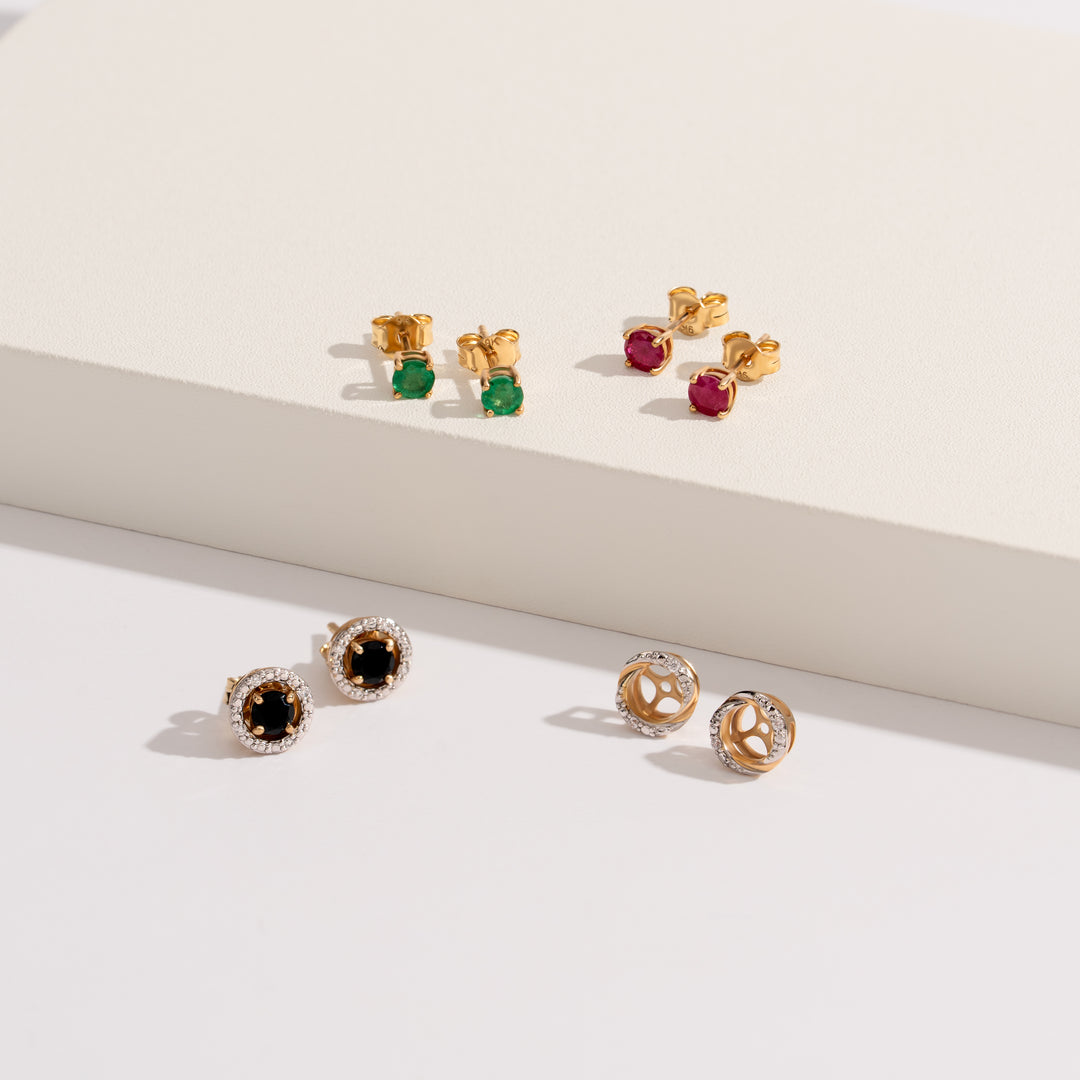 Klassische Halo-Diamant-Ohrringe mit Ohrsteckern aus 9 Karat Gelbgold