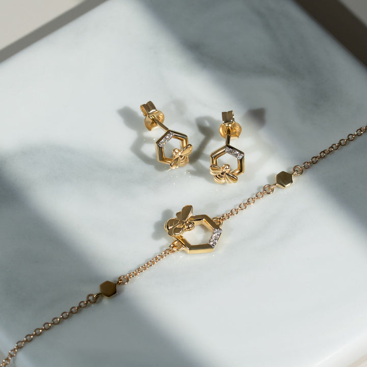 Waben-inspiriertes Bienen-Armband in 9 Karat Gelbgold