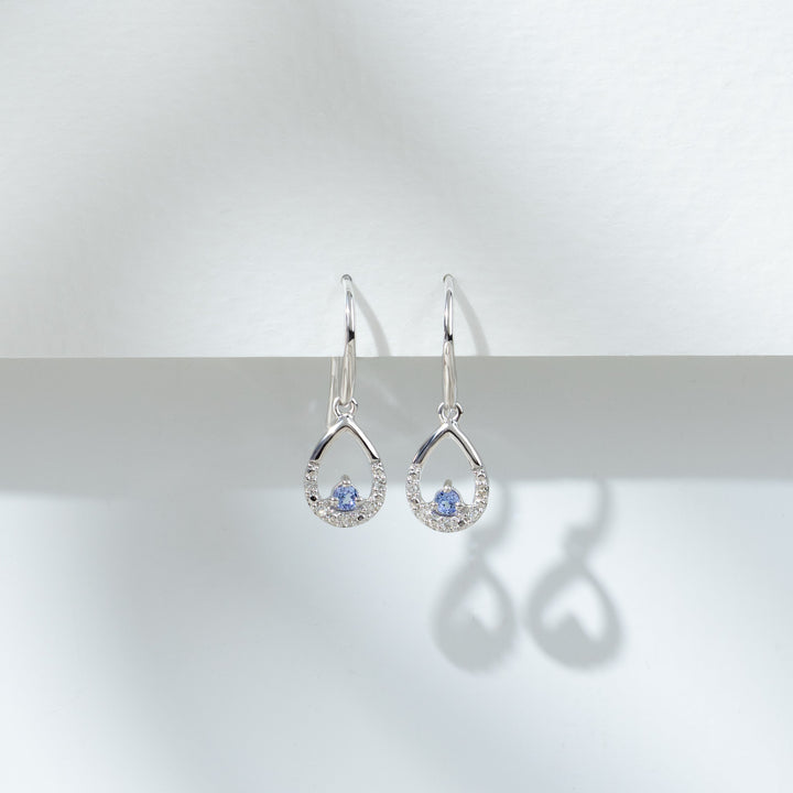 Klassische runde Tansanit- und Diamant-Tränenohrringe in 9 Karat Weißgold