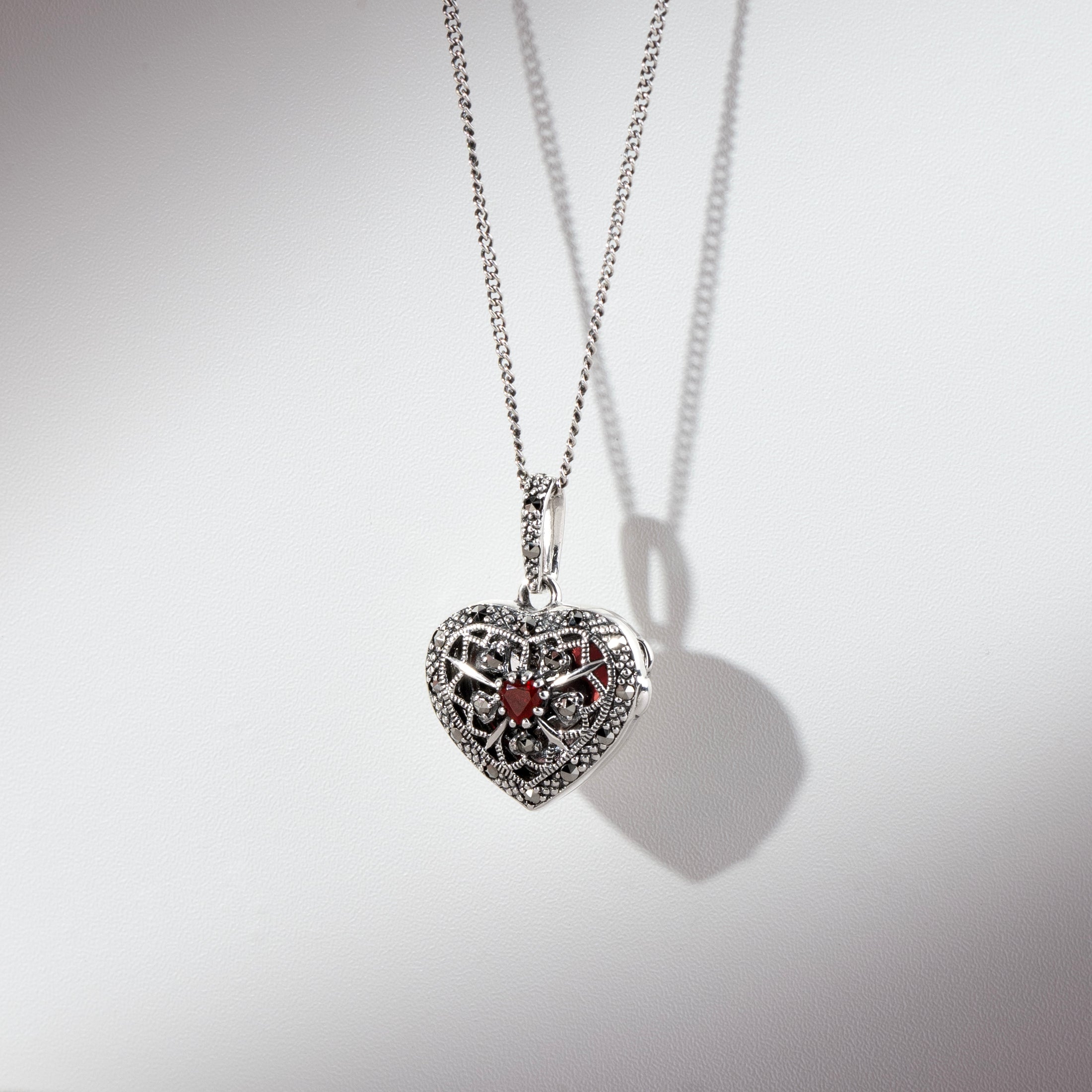 Jugendstil Herz Karneol & Markasit Medaillon an Kette in 925 Sterling Silber