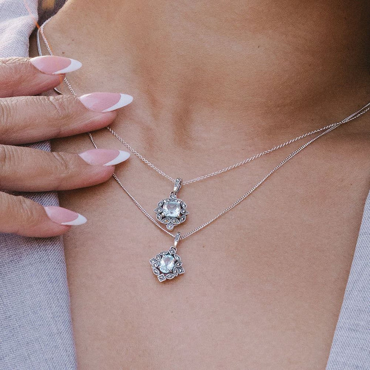 Halskette mit Anhänger im Art-Deco-Stil mit blauem Topas und Markasit, Sterlingsilber