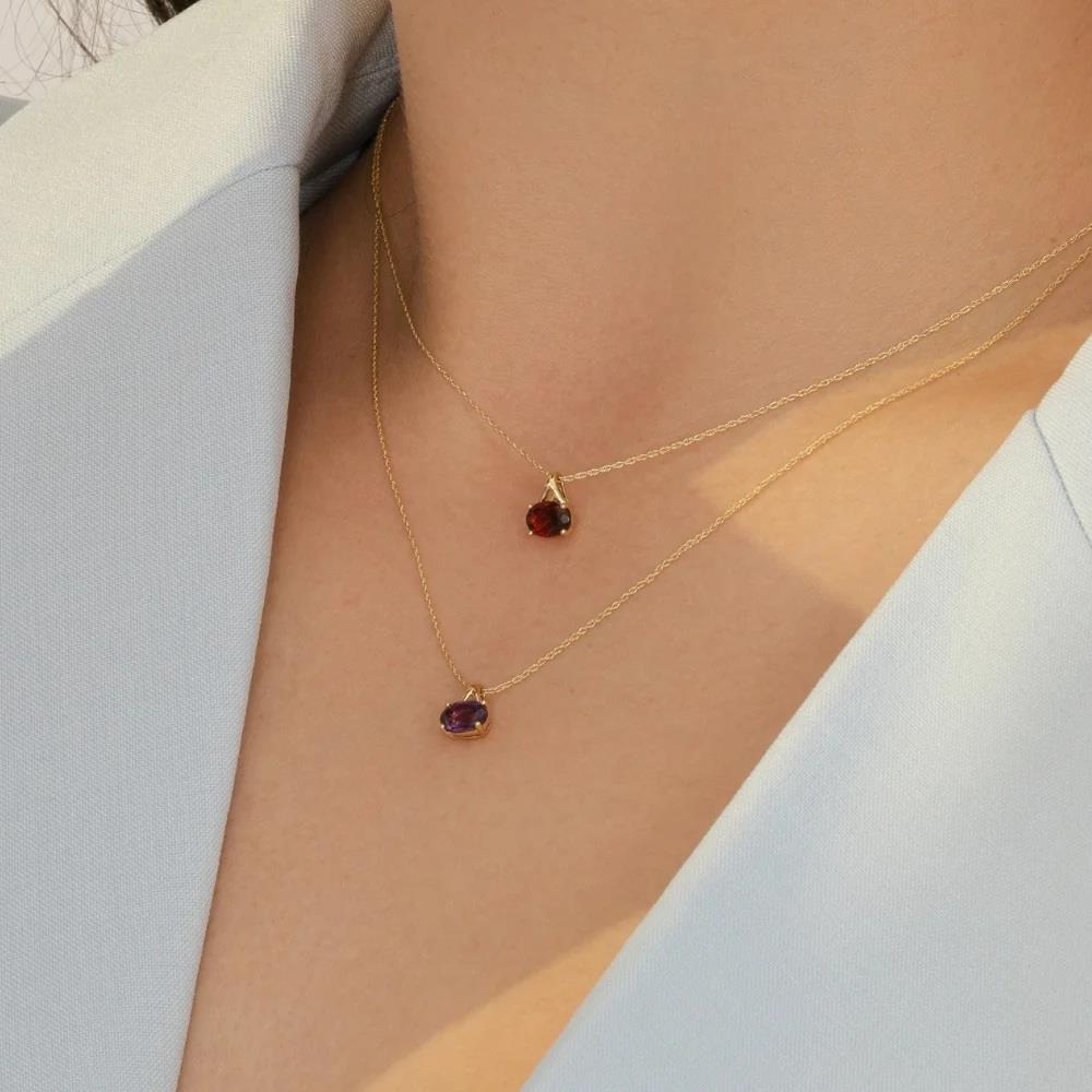 Classic Oval Garnet Pendant Necklace in 9ct Yellow Gold 7x5mm