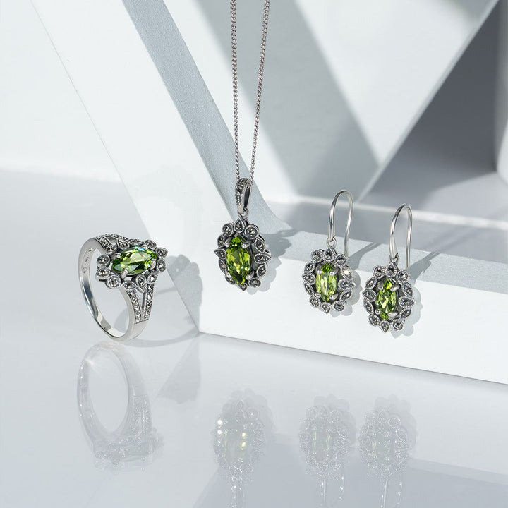 Halskette mit Anhänger im Art-Deco-Stil mit Marquise-Peridot und Markasit aus Sterlingsilber