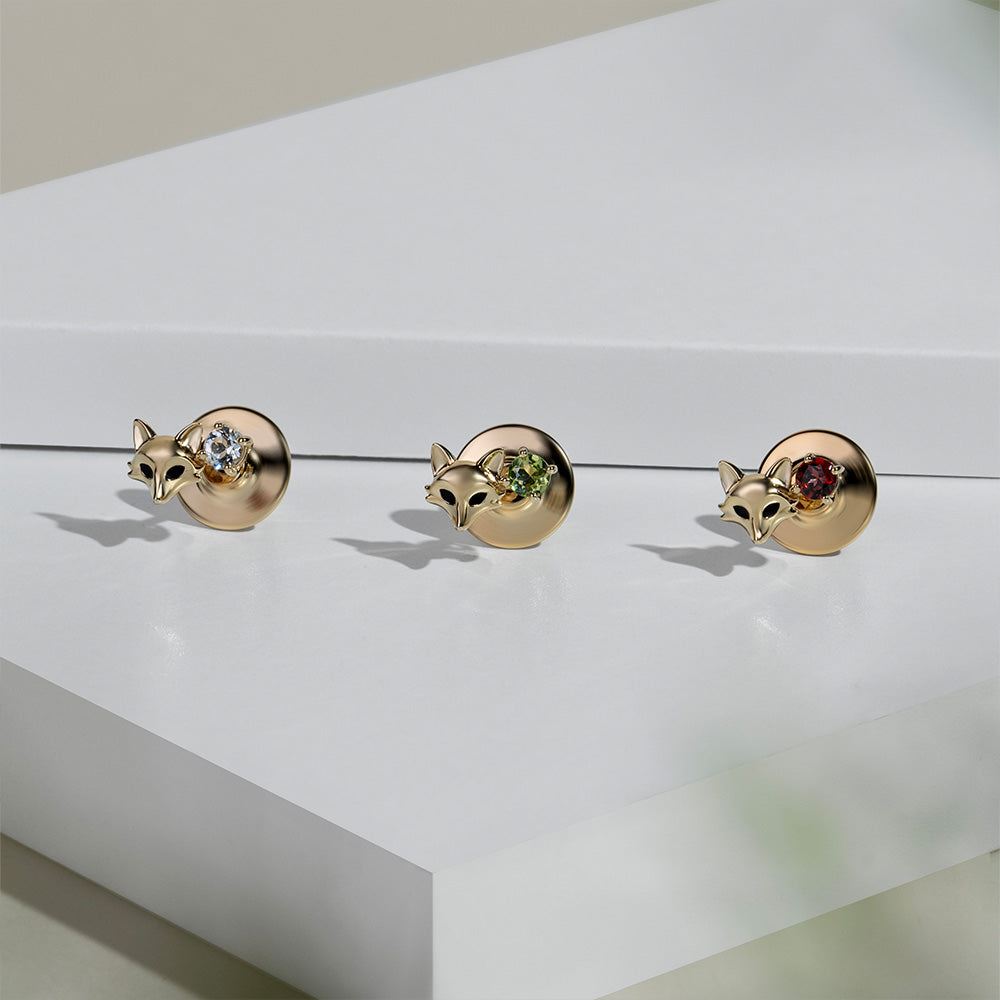 Gardenia Granat Fuchs Pin in 9 Karat Gelbgold
