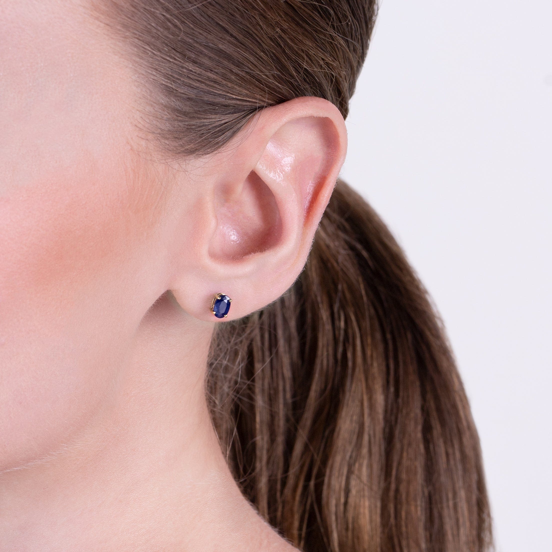 Classic Oval Tanzanite Claw Set Stud Earring in 9ct Yellow Gold - Gemondo